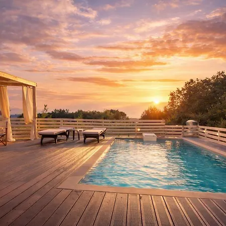 Casa Campanario - Charming Nature With Pool In A Picturesque Village By Mana Gers Вилла *